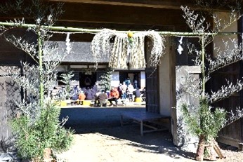 注連飾り・門松の画像