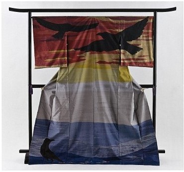 工芸受賞作品写真「紬織着物「夕焼け空に」」