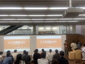 チーム「進撃のフォーメン」が発表している写真(千葉大学会場2日目)