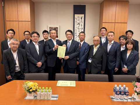 角田秀穂衆議院議員へ要望