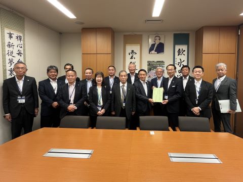 谷田川元衆議院議員へ要望