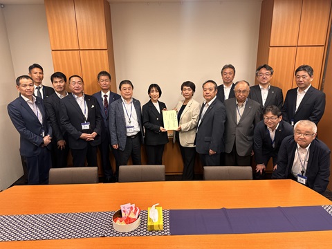 なかやめぐ衆議院議員へ要望