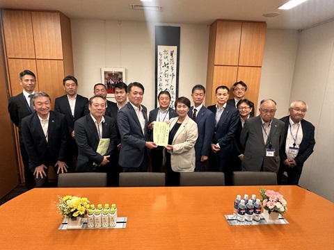 角田秀穂衆議院議員へ要望