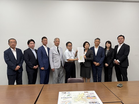 山川主計官手交状況