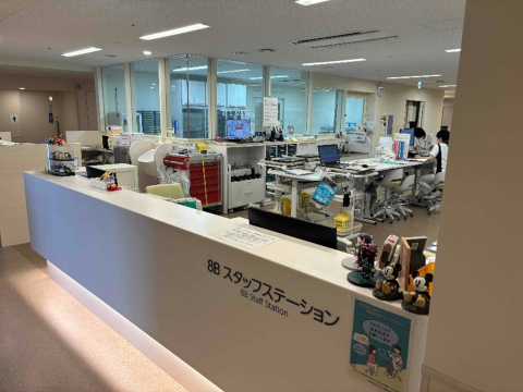 8B病棟スタッフステーション