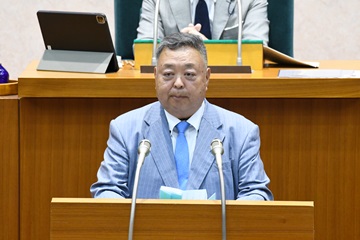 三沢智副議長の写真