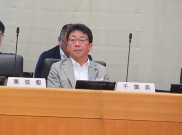 全国都道府県議会議長会の定例総会に参加する武田議長