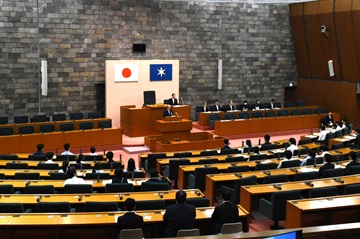 高校生県議会の様子