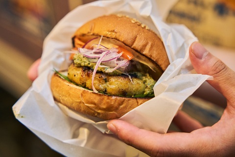 「勝浦ブルーバーガー」