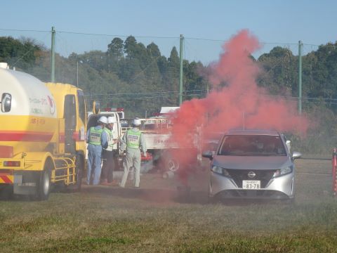酸素・液化石油ガス輸送車防災訓練