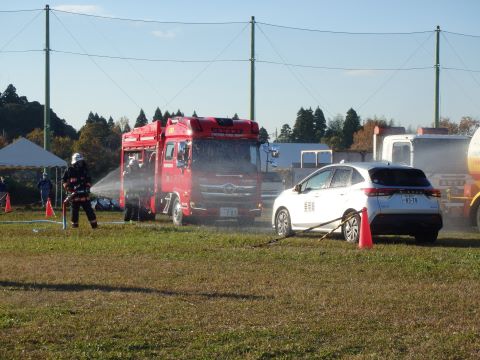 酸素・液化石油ガス輸送車防災訓練