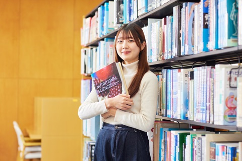 栄養学科　大貫　里花子さんの画像