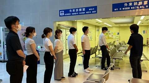 東陽病院の見学（病院ロビー）