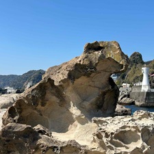 仁右衛門島の岩の写真