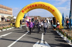 第36回南房総フラワーマーチイベントの参加者の写真