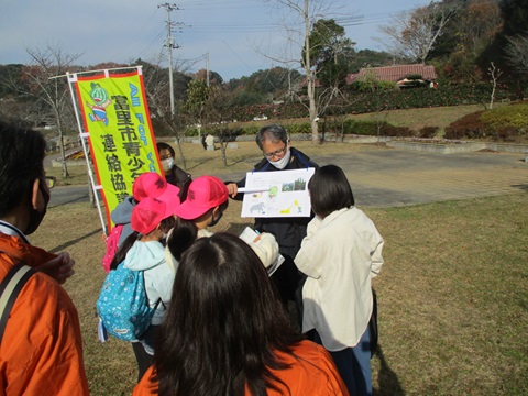 クイズに挑戦している様子