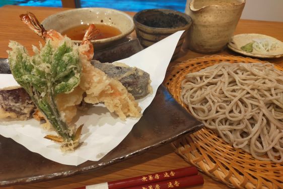 無策房逸香の画像