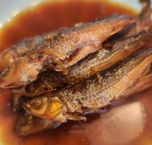 有限会社ミスズのホンモロコの甘露煮