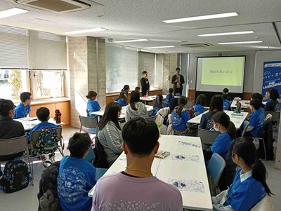 開会の挨拶の様子