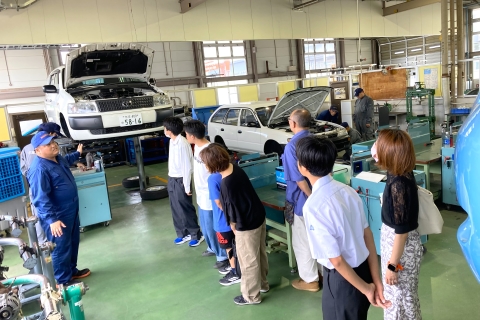 見学の様子２
