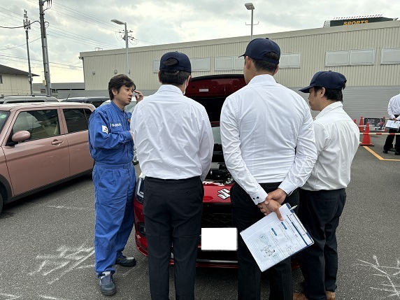 エンジンルーム見学