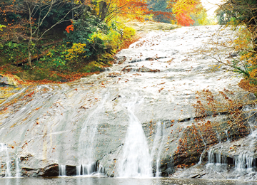 Awamata Falls