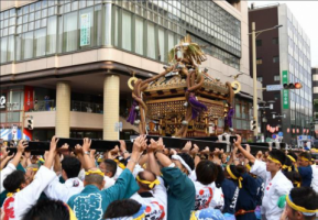 A view of the mikoshi being carried