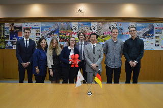 Höflichkeitsbesuch beim Gouverneur der Präfektur Chiba, Herrn Ke