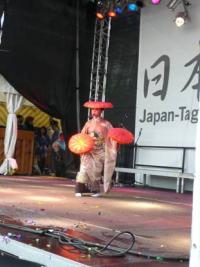 日本舞踊の披露