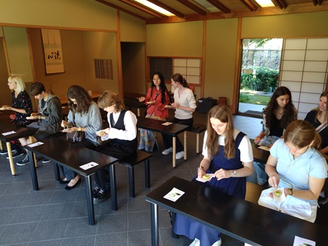 見浜園での呈茶研修の画像