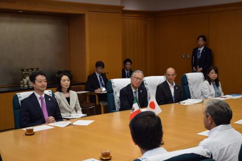知事とクエルナバカ市長の面談