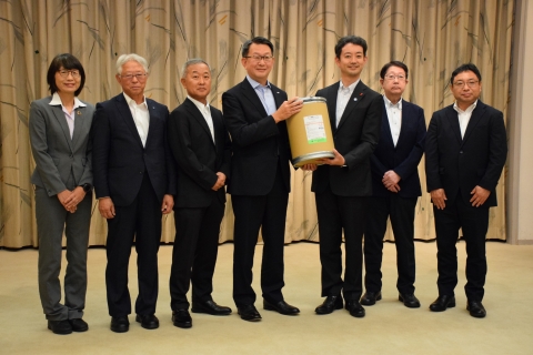 令和8年度ヨウ素贈呈式の写真