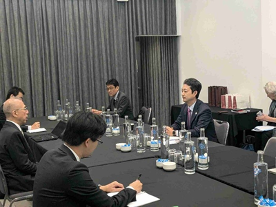 駐オーストラリア日本国特命全権大使との会談の画像
