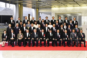 平成30年文化の日千葉県功労者表彰受賞者の皆さんと知事の記念写真2