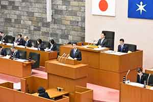 12月定例県議会 代表質問の様子