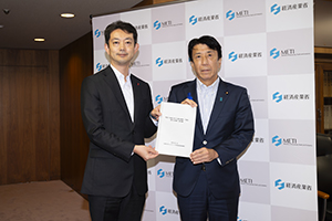 全国石油コンビナート立地道府県協議会による要望の様子１