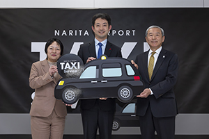 エアポートタクシー改善に向けた官民連携プロジェクトのキャンペーンの様子