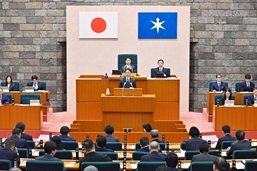 令和7年4月臨時県議会の様子