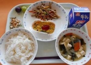 巨峰とマスカットの食べ比べ献立の画像