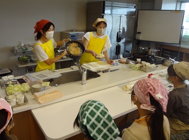 青少年の日フェスタ調理講習会の様子