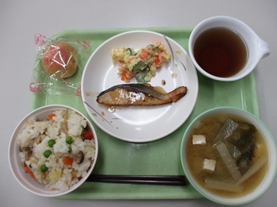 １１月１０日の寄宿舎の食事