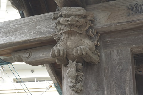 光明寺薬医門　木鼻「獅子と牡丹」左の画像