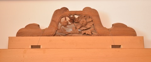 鏡忍寺蟇股（牡丹）