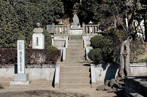 近江屋甚兵衛墓