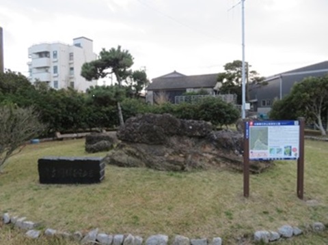 銚子の古銅輝石安山岩