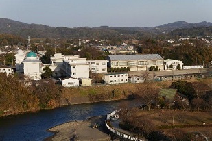 県立天羽高等学校外観