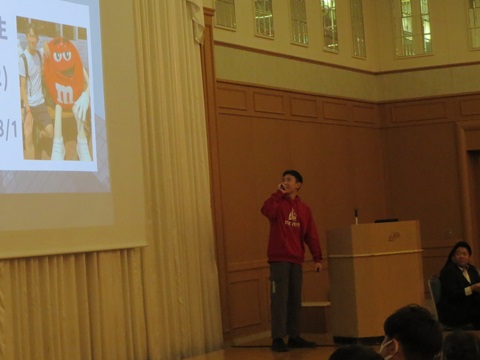 光英VERITASの方が留学体験を話している画像