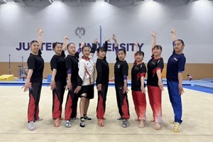 少年女子代表選手に決定した選手9名の写真
