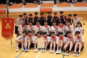 敬愛学園高校のバレーボール部の集合写真