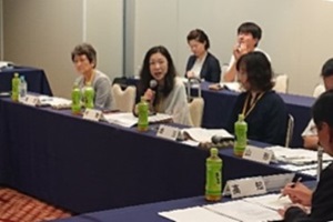 令和7年度全国都道府県教育委員会連合会第1回総会の分科会で発言している貞廣委員の写真
